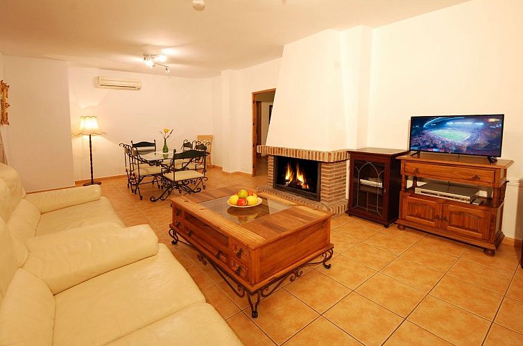 Vakantiehuis Villa Torcal 3, beheizter Pool, Wifi, Grill.