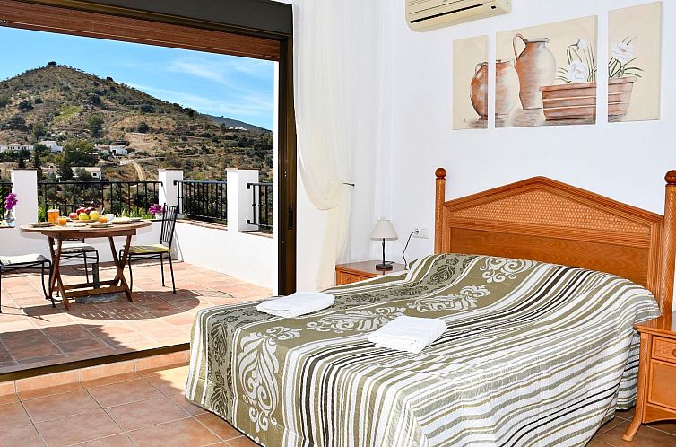 Vakantiehuis Villa Torcal 3, beheizter Pool, Wifi, Grill.