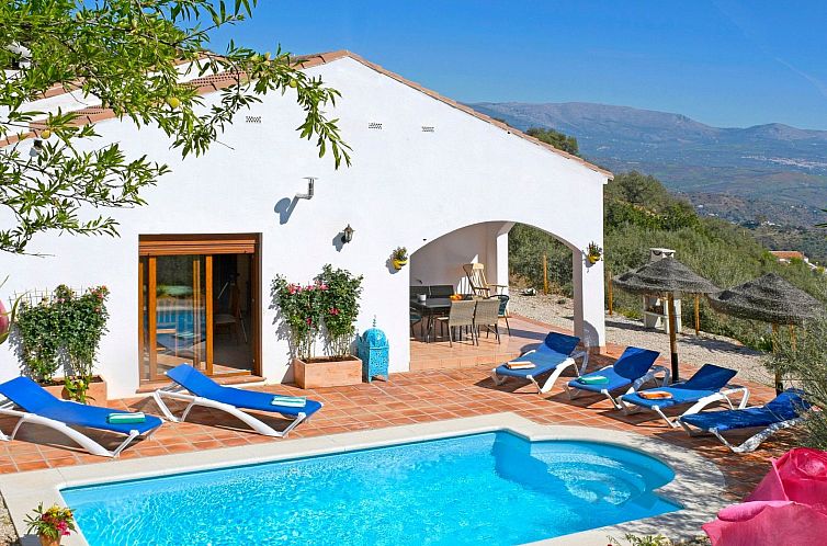 Vakantiehuis Villa Roble, Pers, Beheizter Pool, Petfriendly