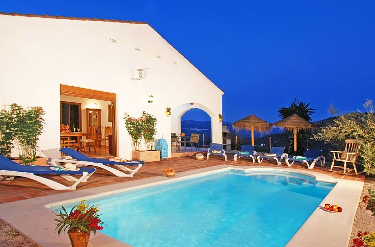 Vakantiehuis Villa Roble, Pers, Beheizter Pool, Petfriendly