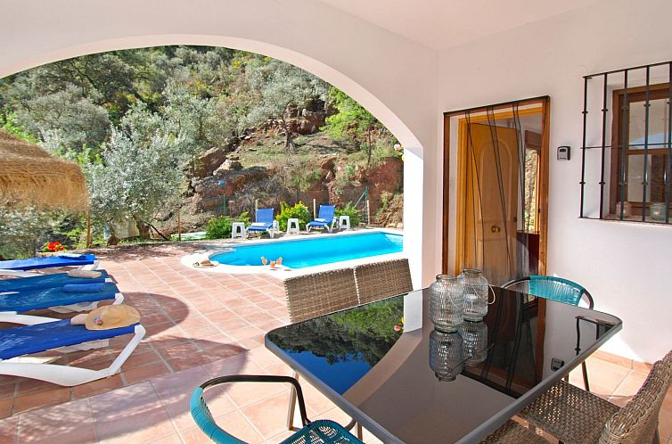 Vakantiehuis Villa Roble, Pers, Beheizter Pool, Petfriendly