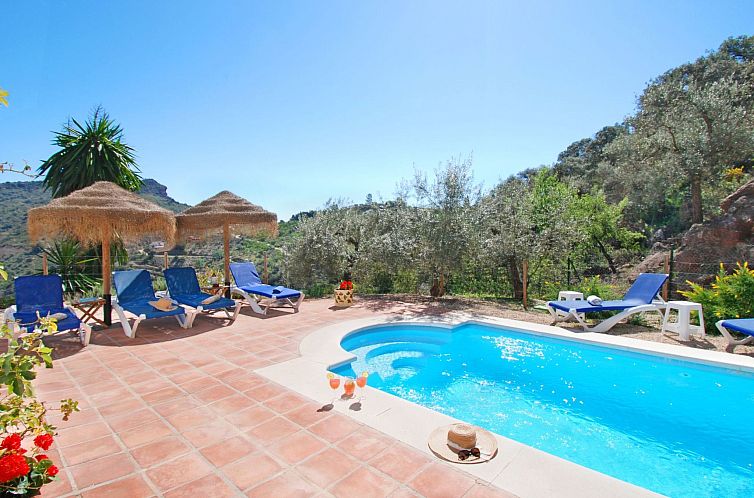 Vakantiehuis Villa Roble, Pers, Beheizter Pool, Petfriendly