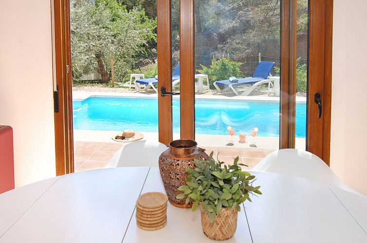 Vakantiehuis Villa Roble, Pers, Beheizter Pool, Petfriendly