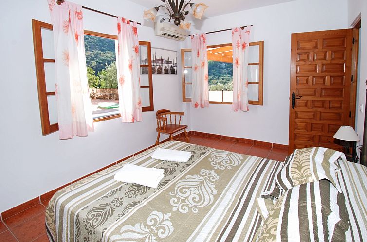 Vakantiehuis Villa Los Pinos, Beheizter Pool, Wifi, AC, BBQ