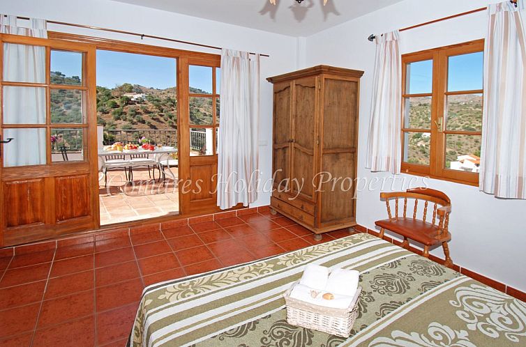 Vakantiehuis Villa Los Pinos, Beheizter Pool, Wifi, AC, BBQ