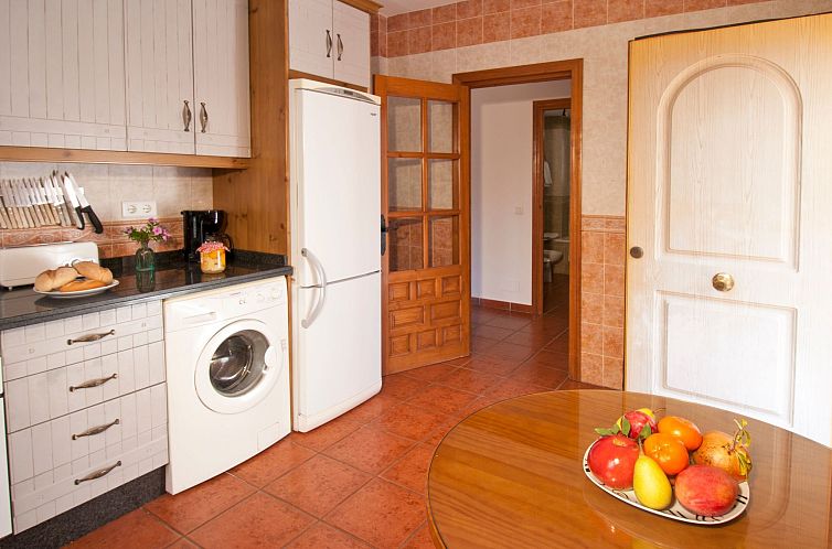 Vakantiehuis Villa Los Pinos, Beheizter Pool, Wifi, AC, BBQ