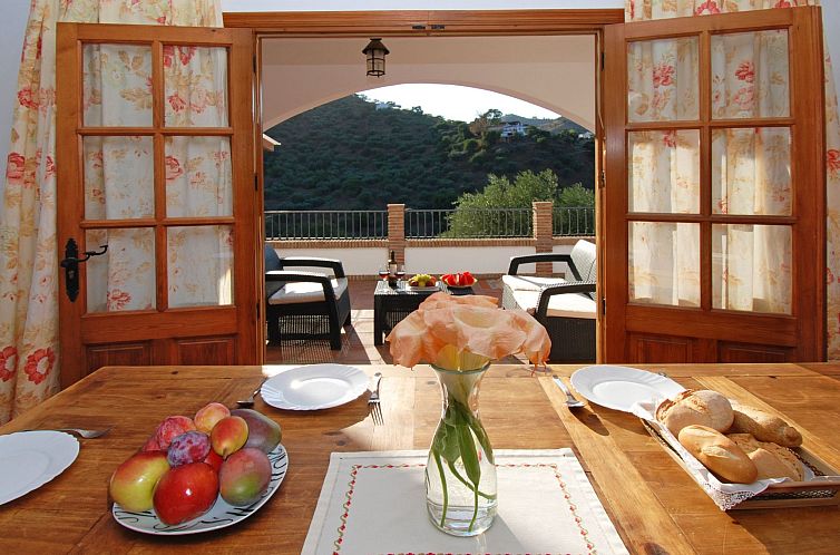 Vakantiehuis Villa Los Pinos, Beheizter Pool, Wifi, AC, BBQ