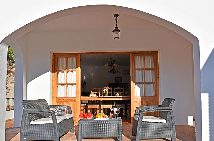 Vakantiehuis Villa Los Pinos, Beheizter Pool, Wifi, AC, BBQ
