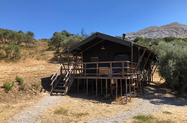 Das charmante Ferienhaus in Valle de Abdalajis, Andalusien, bietet rustikalen Charme inmitten natuerlicher Schoenheit.