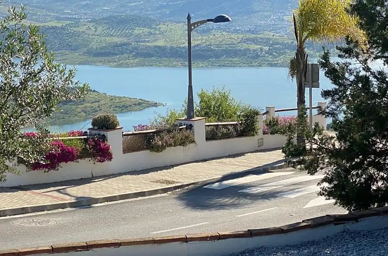 Villa vistas al lago