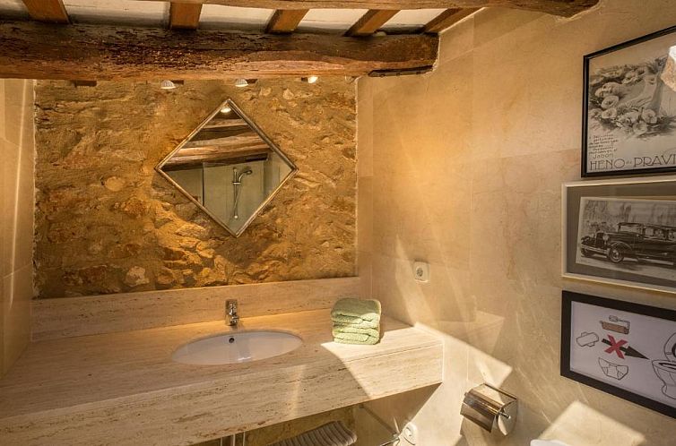 Can Felip Apartments