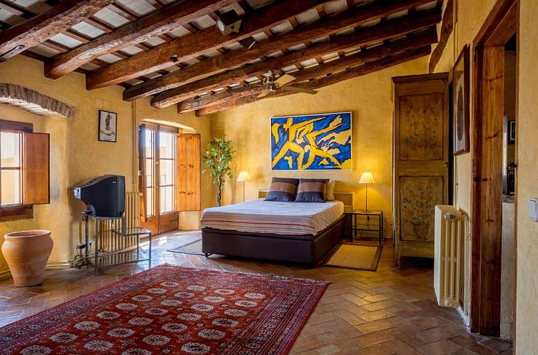 Can Felip Apartments