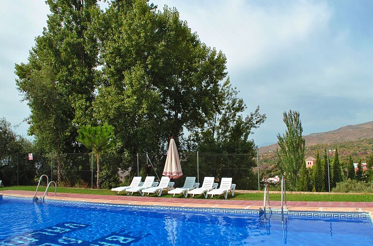 Vakantiehuis Gemütliches Haus in Anlage mit Schwimmbad in V