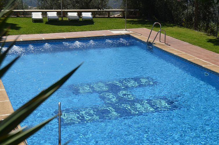 Vakantiehuis Charmantes Haus in Anlage mit Schwimmbad