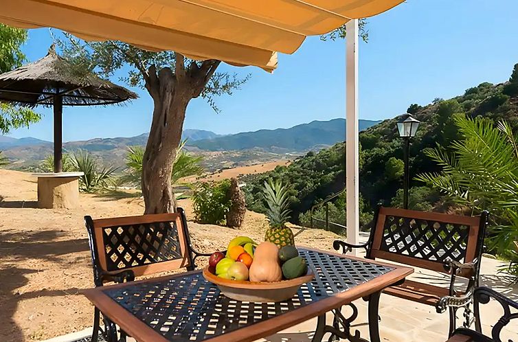 Privé bungalow met jacuzzi op park.