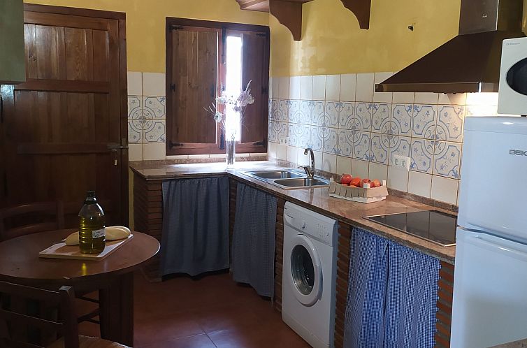 Vakantiehuis in Algarinejo mit Eigener Terrasse