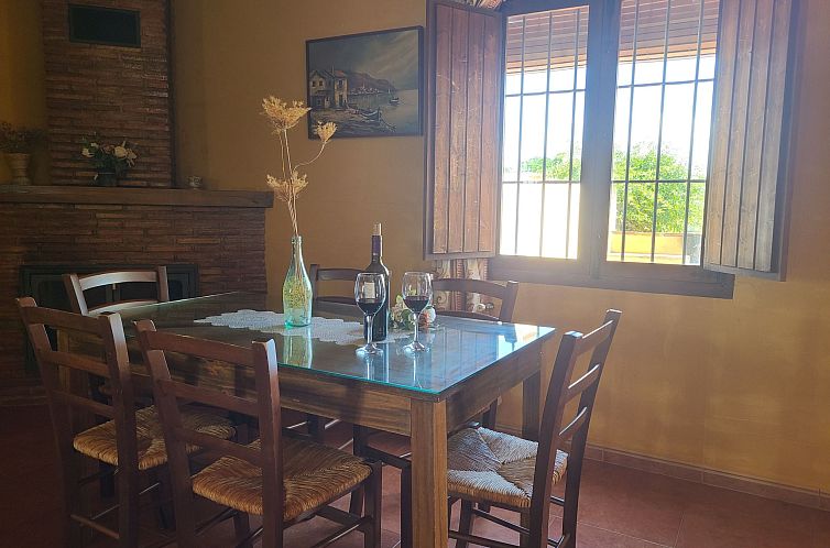 Vakantiehuis in Algarinejo mit Eigener Terrasse
