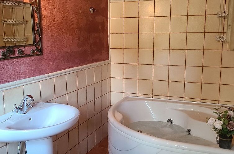 Vakantiehuis in Algarinejo mit Eigener Terrasse