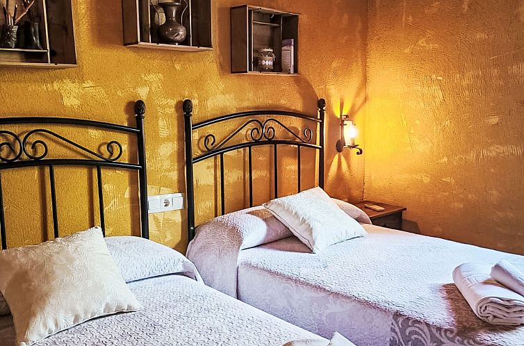 Vakantiehuis in Algarinejo mit Eigener Terrasse