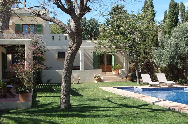 Vakantiehuis Schöne Villa für 6 Personen mit Schwimmbad