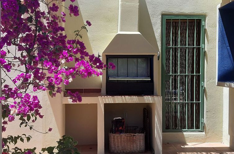 Vakantiehuis Schöne Villa für 6 Personen mit Schwimmbad