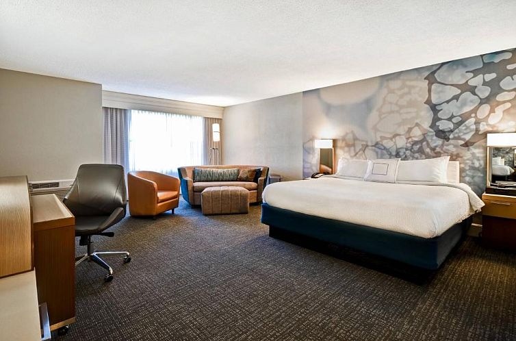 Courtyard Cape Cod Hyannis