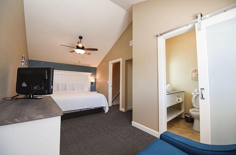 Waterside Suites and Marina