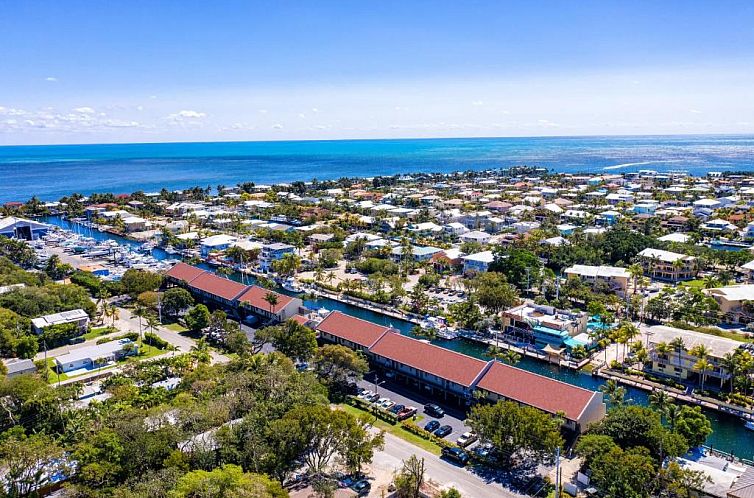 Waterside Suites and Marina