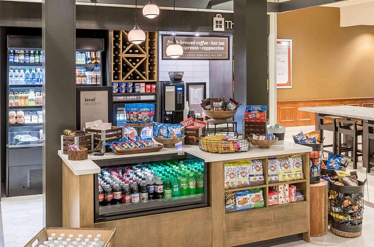 Hilton Garden Inn Lake Forest Mettawa