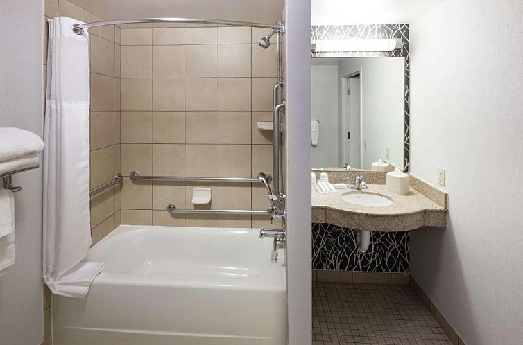 Hilton Garden Inn Lake Forest Mettawa