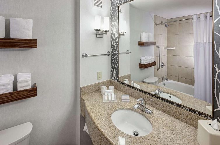 Hilton Garden Inn Lake Forest Mettawa