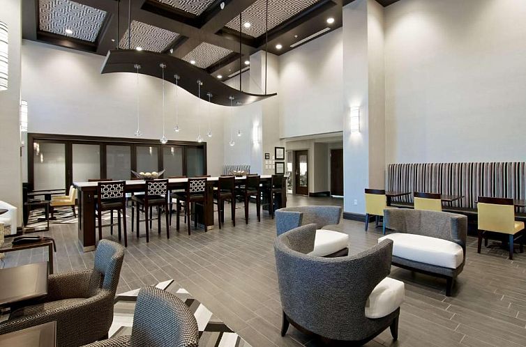 Hampton Inn & Suites Bellevue Downtown/Seattle
