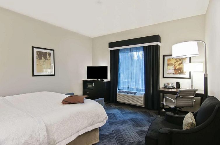 Hampton Inn & Suites Bellevue Downtown/Seattle