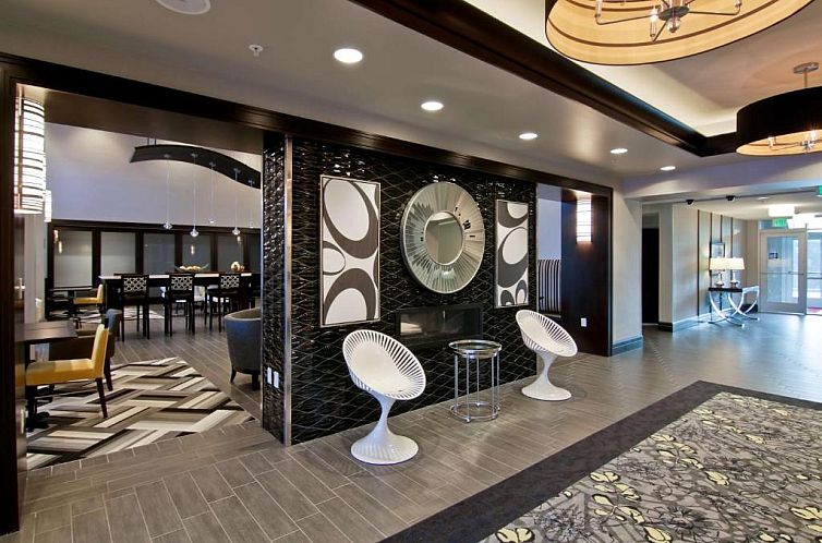 Hampton Inn & Suites Bellevue Downtown/Seattle