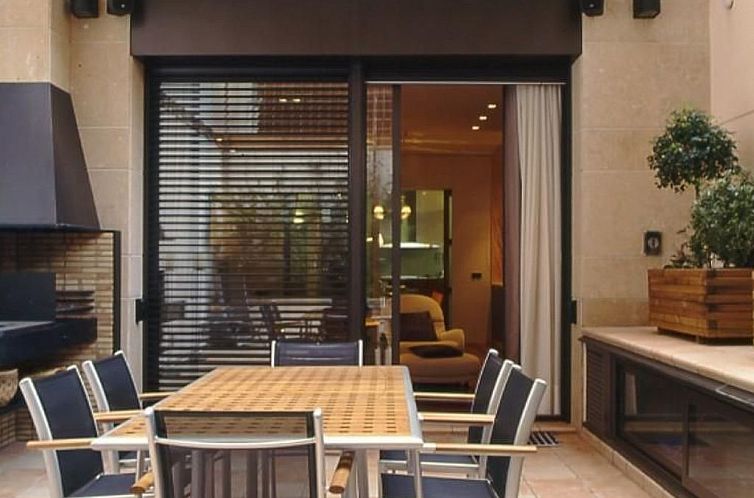 Vakantiehuis Villa con piscina privada, sauna y sala lounge 