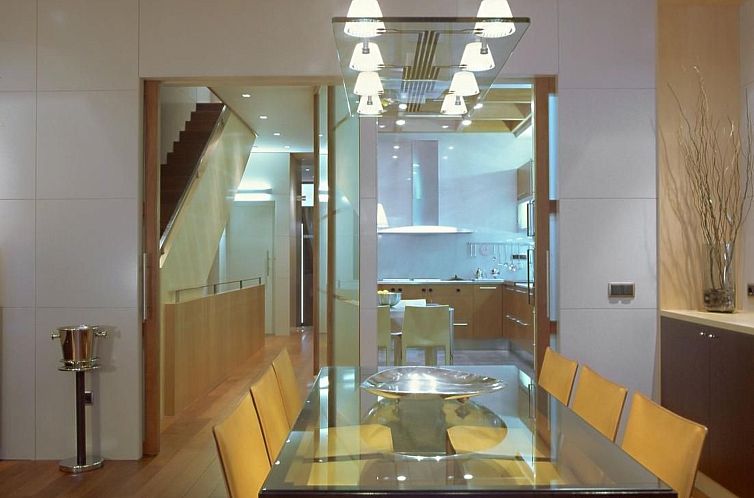 Vakantiehuis Villa con piscina privada, sauna y sala lounge 