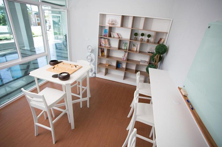 BBG Seaside Luxurious Service Apartment