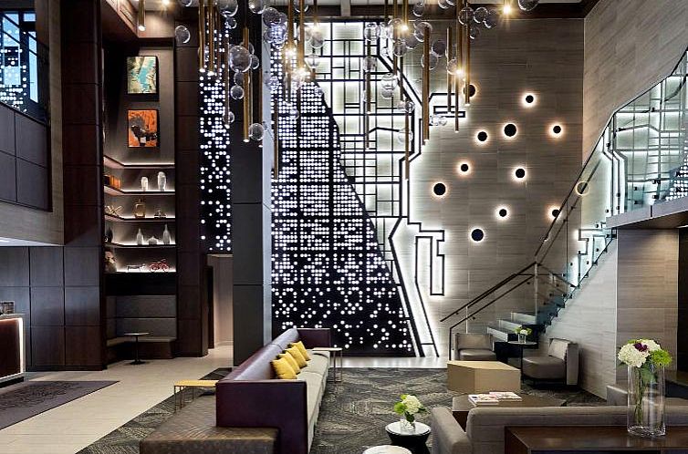 Hampton Inn & Suites Chicago-Downtown