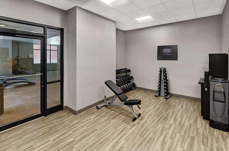 Hampton Inn & Suites Chicago-Downtown