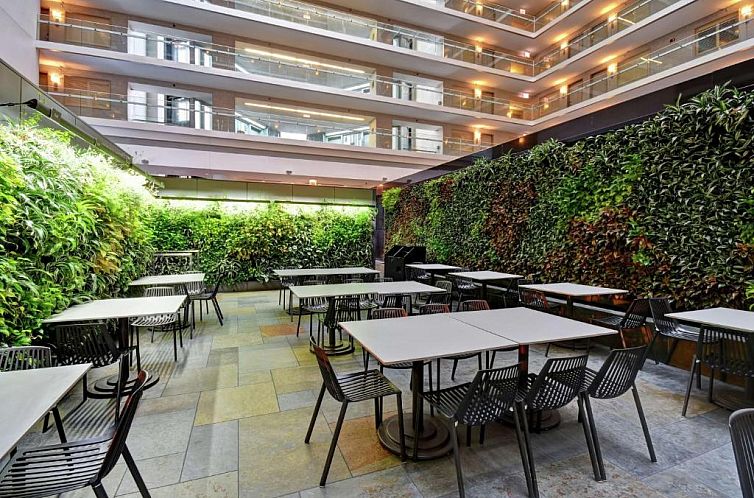 Embassy Suites Chicago Downtown Magnificent Mile