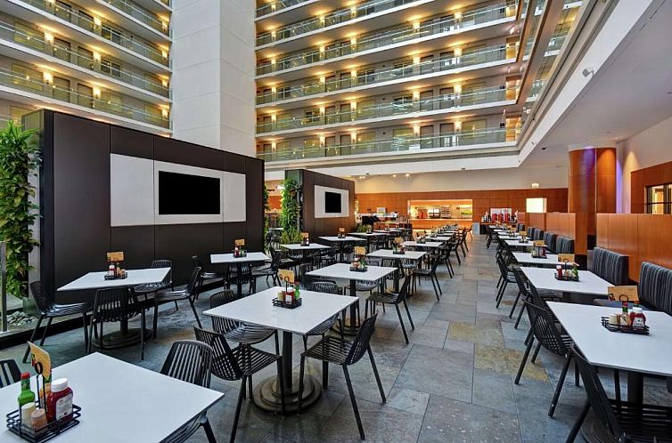 Embassy Suites Chicago Downtown Magnificent Mile
