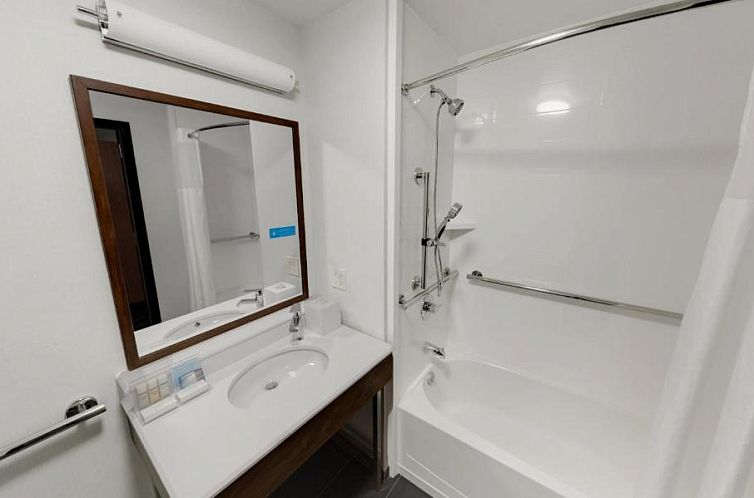 Hampton Inn Majestic Chicago Theatre District