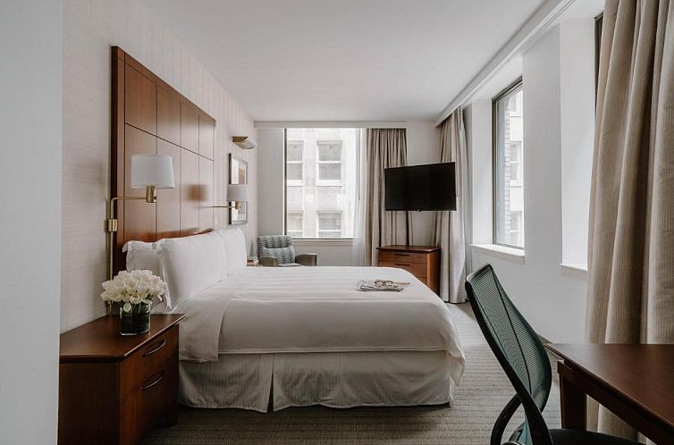 Club Quarters Hotel, Central Loop