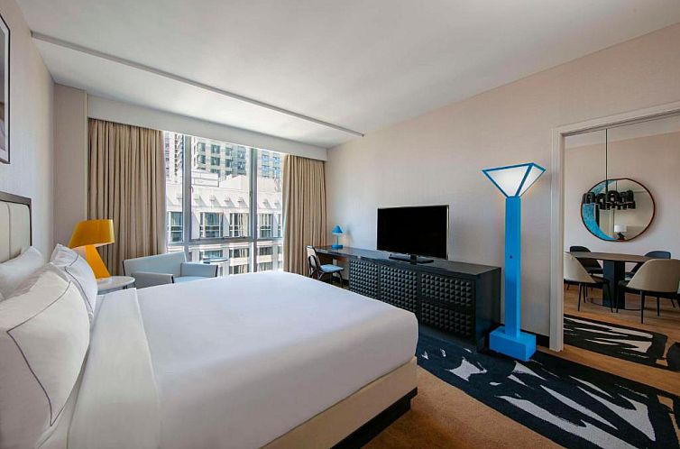 theWit Chicago, A DoubleTree by Hilton Hotel