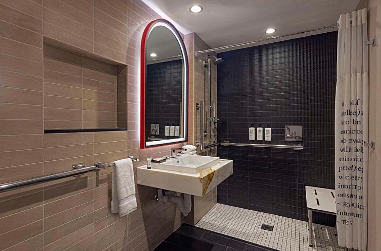 theWit Chicago, A DoubleTree by Hilton Hotel