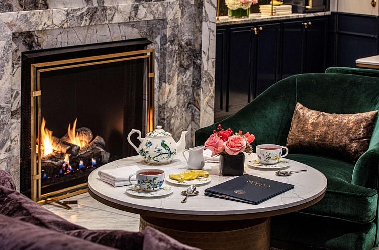 Waldorf Astoria Chicago