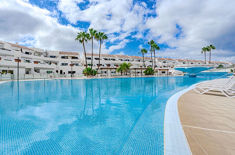 Appartement Parque Don Jose Poolside Retreat