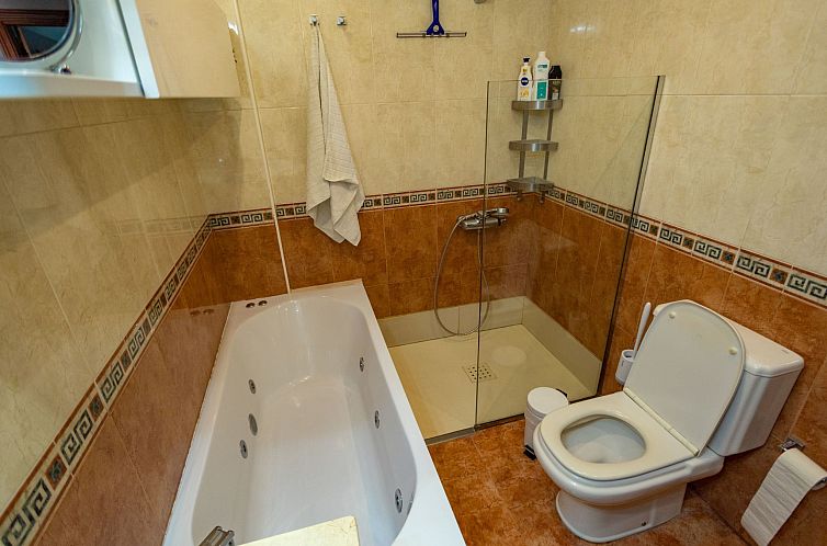 Appartement Komfortable Ferienwohnung in El Turman mit Garte