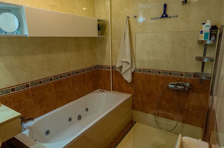 Appartement Komfortable Ferienwohnung in El Turman mit Garte