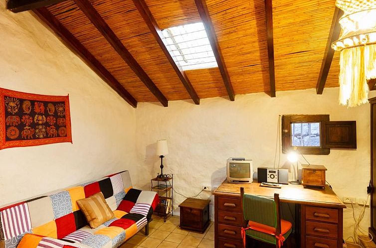 Vakantiehuis in El Risco mit Garten, Terrasse und Grill